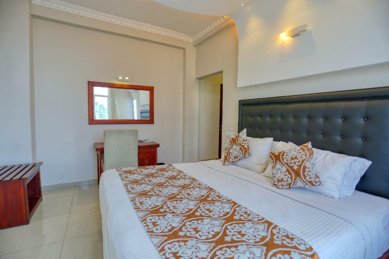 Lazaani Hotel Kolombo Exteriér fotografie